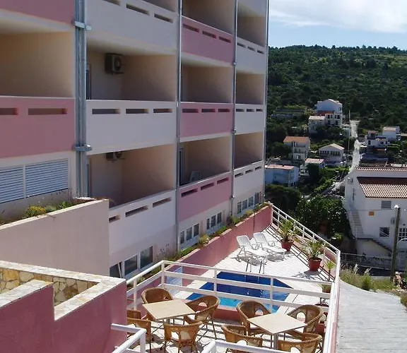 Apartment Mavarcica *