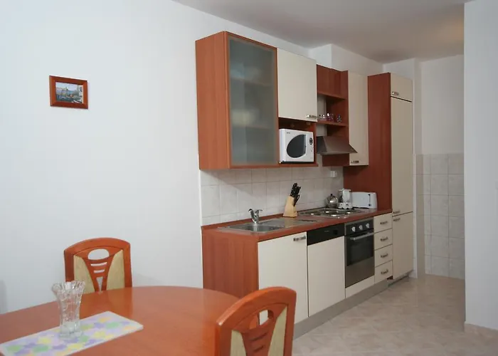 Mavarcica Apartment *