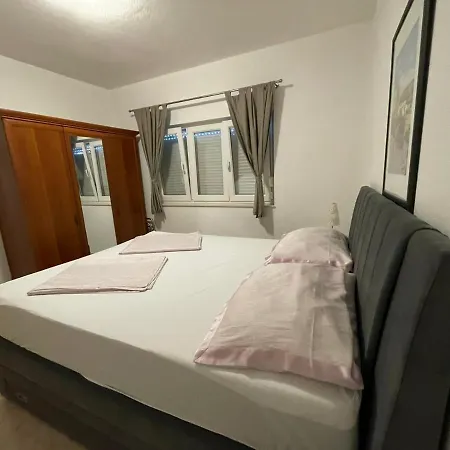 アパート Mavarcica トロギール